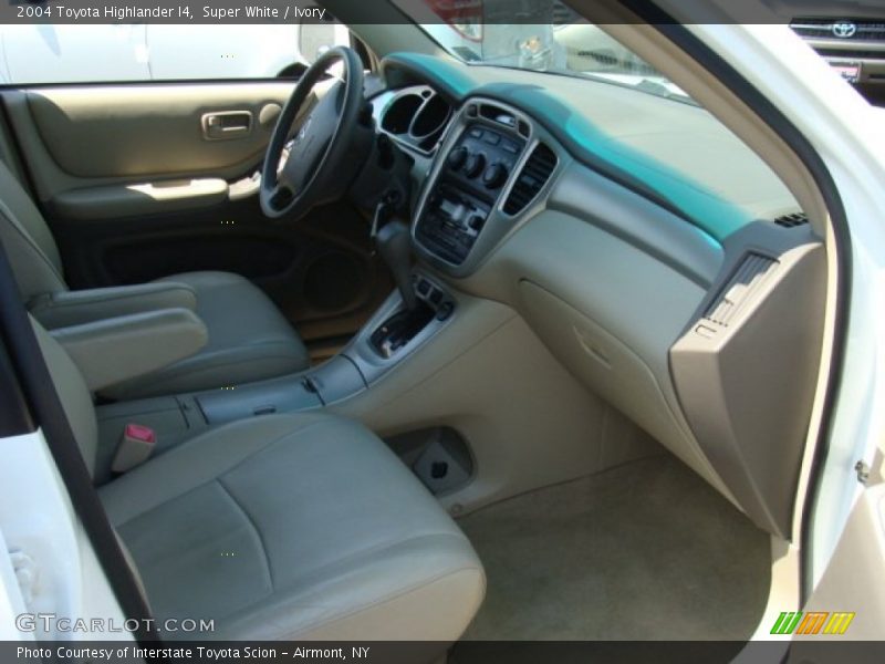 Super White / Ivory 2004 Toyota Highlander I4