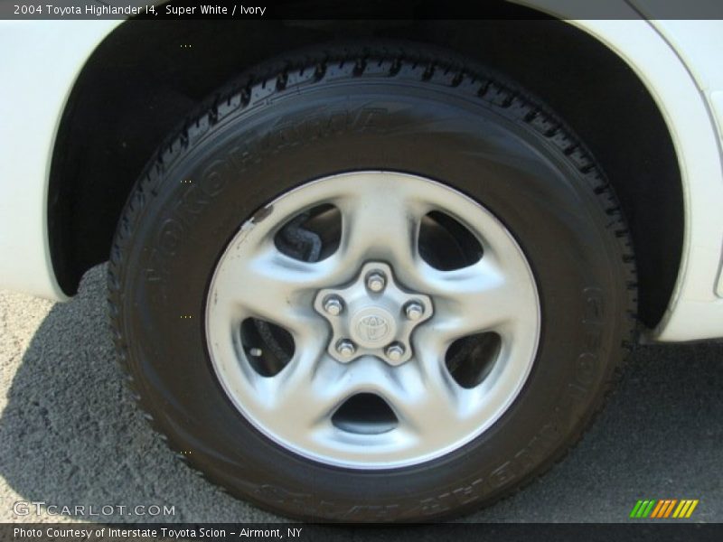 Super White / Ivory 2004 Toyota Highlander I4