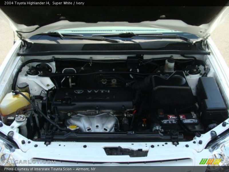 Super White / Ivory 2004 Toyota Highlander I4