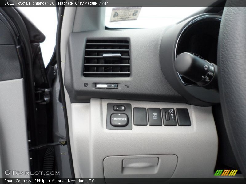 Magnetic Gray Metallic / Ash 2012 Toyota Highlander V6
