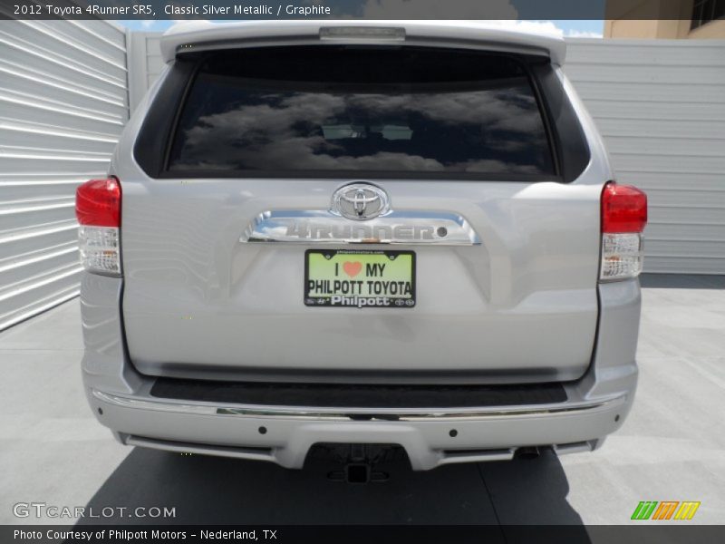 Classic Silver Metallic / Graphite 2012 Toyota 4Runner SR5