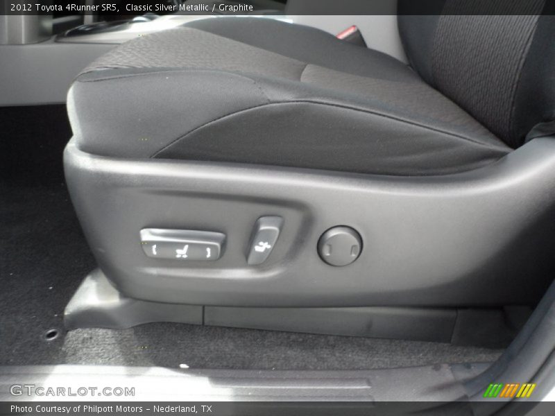 Classic Silver Metallic / Graphite 2012 Toyota 4Runner SR5