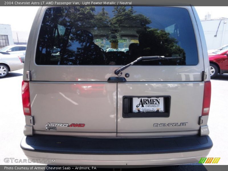 Light Pewter Metallic / Neutral 2004 Chevrolet Astro LT AWD Passenger Van