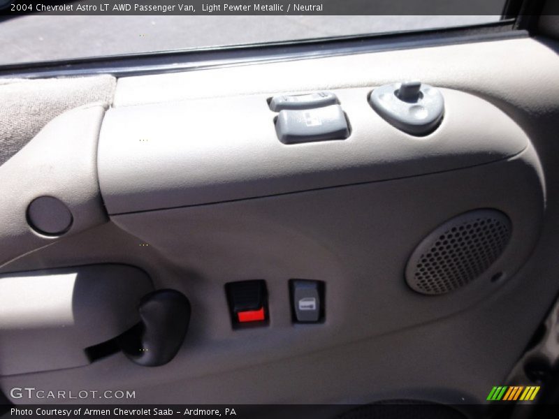 Light Pewter Metallic / Neutral 2004 Chevrolet Astro LT AWD Passenger Van