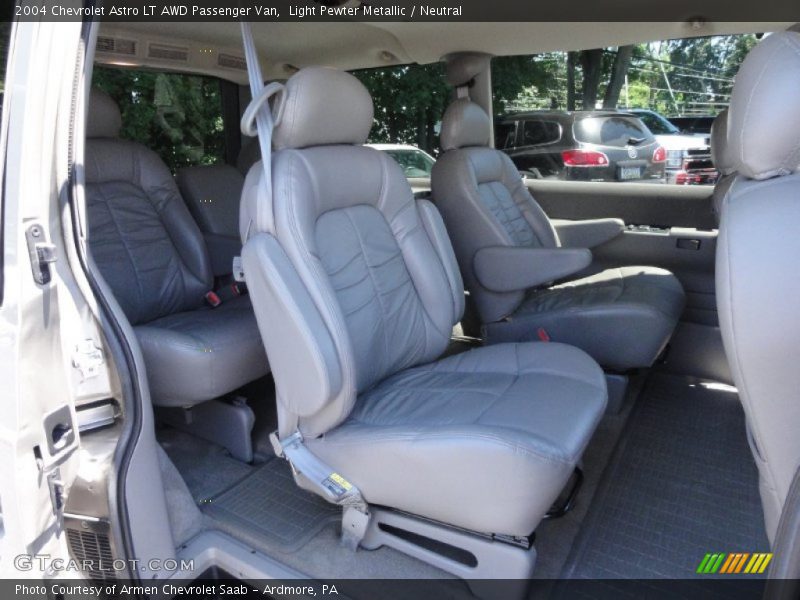 Rear Seat of 2004 Astro LT AWD Passenger Van