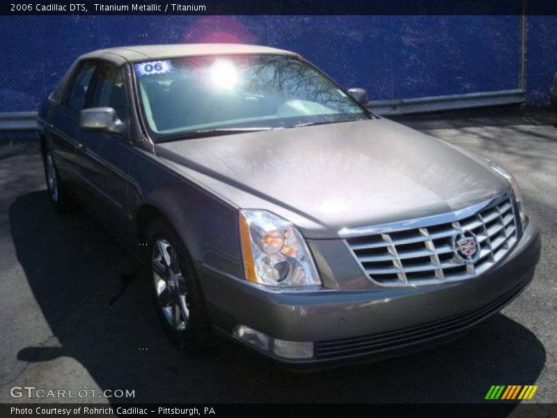 Titanium Metallic / Titanium 2006 Cadillac DTS