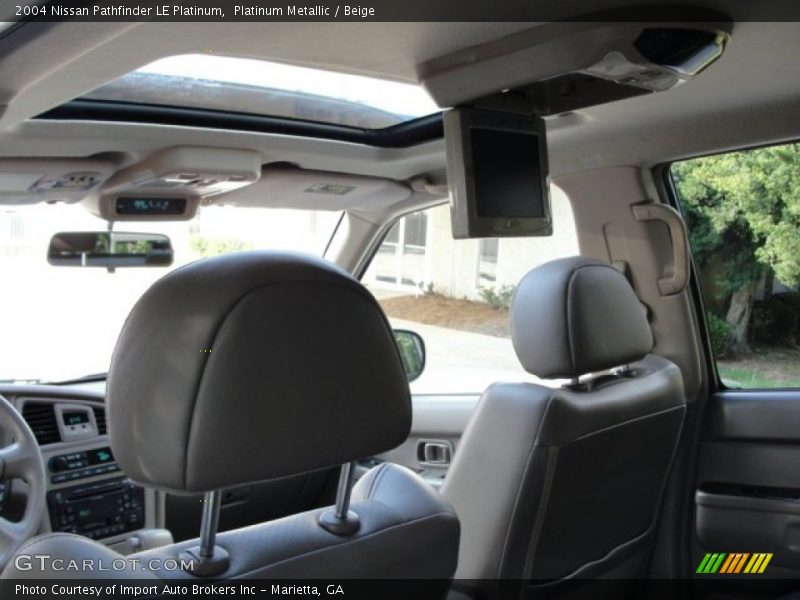 Platinum Metallic / Beige 2004 Nissan Pathfinder LE Platinum