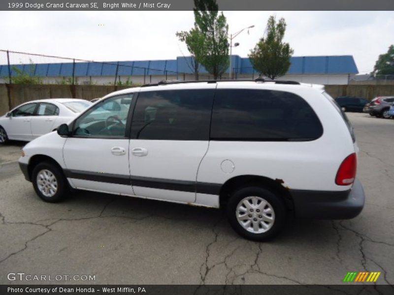 Bright White / Mist Gray 1999 Dodge Grand Caravan SE