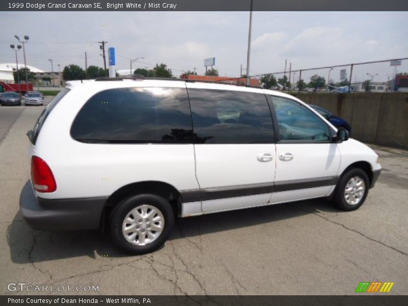  1999 Grand Caravan SE Bright White