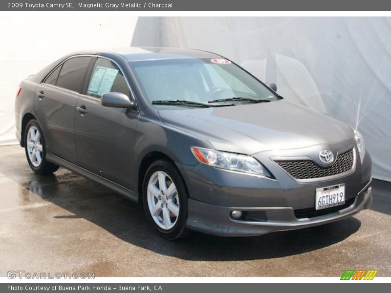 Magnetic Gray Metallic / Charcoal 2009 Toyota Camry SE