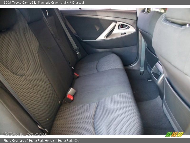 Magnetic Gray Metallic / Charcoal 2009 Toyota Camry SE