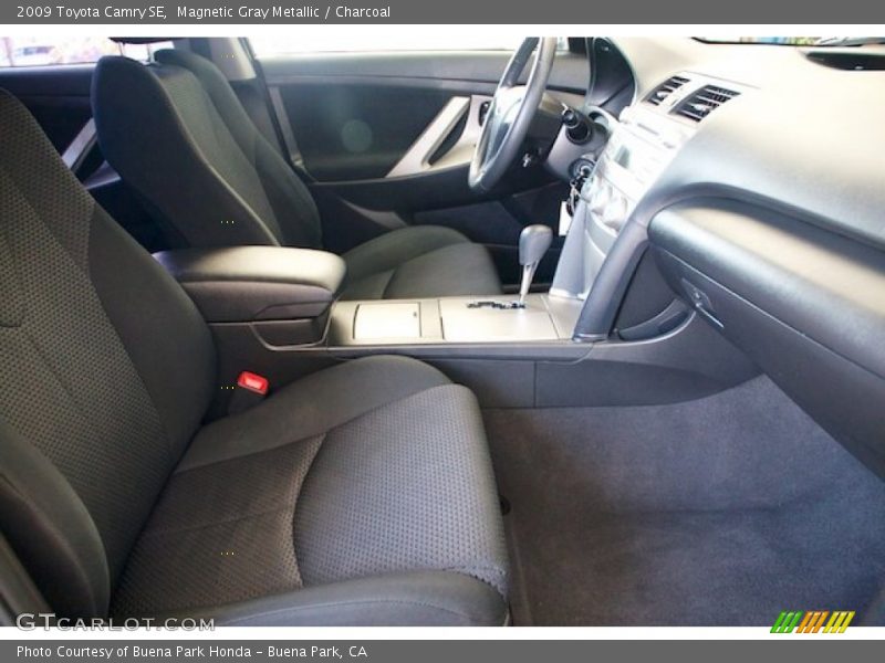 Magnetic Gray Metallic / Charcoal 2009 Toyota Camry SE