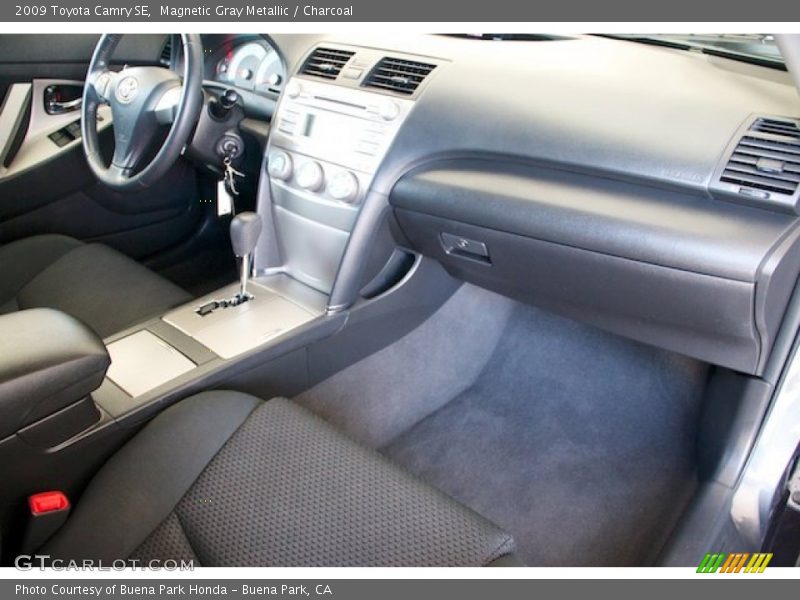 Magnetic Gray Metallic / Charcoal 2009 Toyota Camry SE