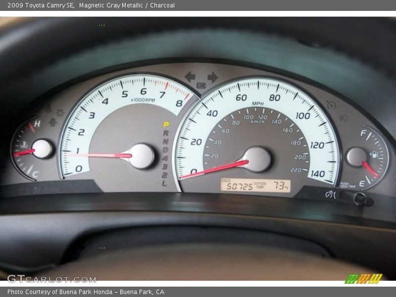 Magnetic Gray Metallic / Charcoal 2009 Toyota Camry SE