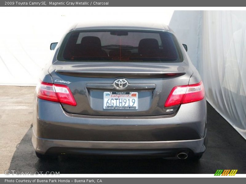 Magnetic Gray Metallic / Charcoal 2009 Toyota Camry SE