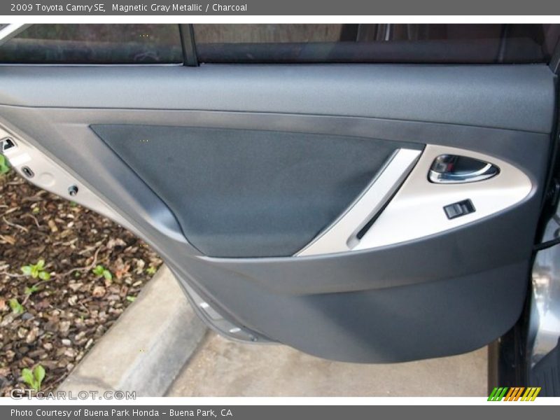 Magnetic Gray Metallic / Charcoal 2009 Toyota Camry SE