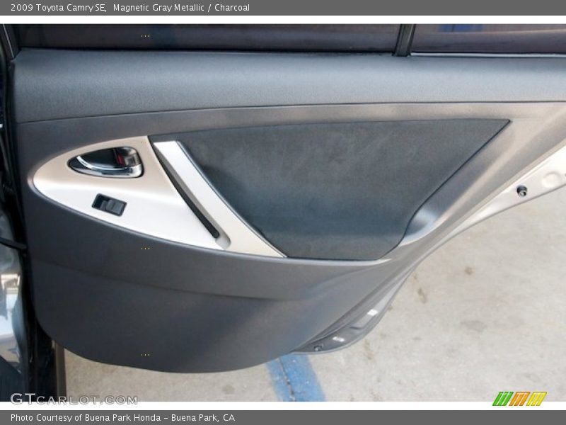 Magnetic Gray Metallic / Charcoal 2009 Toyota Camry SE
