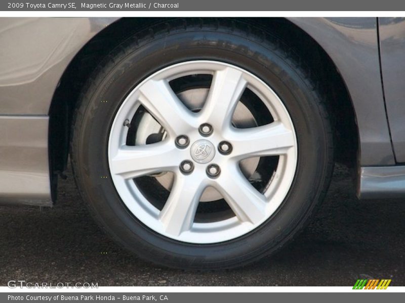 Magnetic Gray Metallic / Charcoal 2009 Toyota Camry SE