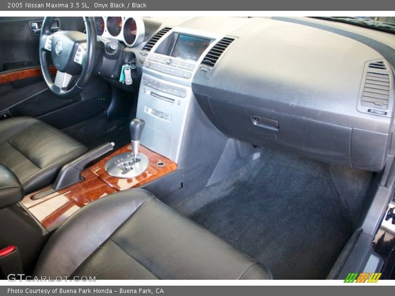 Onyx Black / Black 2005 Nissan Maxima 3.5 SL