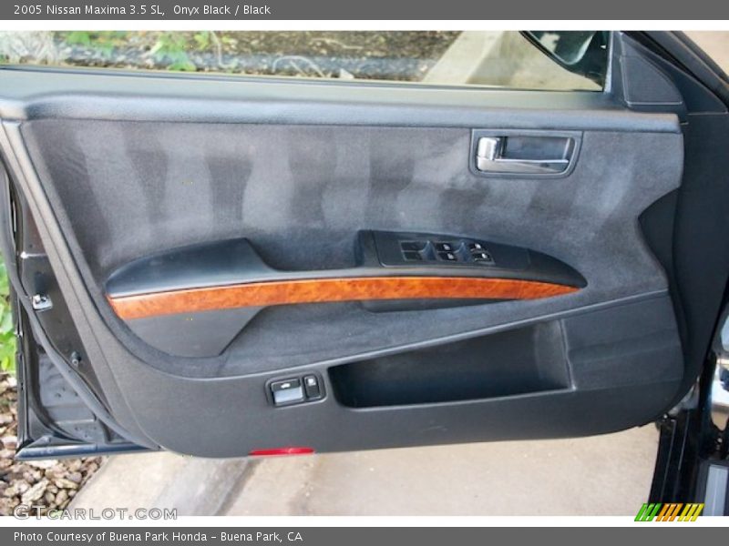 Onyx Black / Black 2005 Nissan Maxima 3.5 SL
