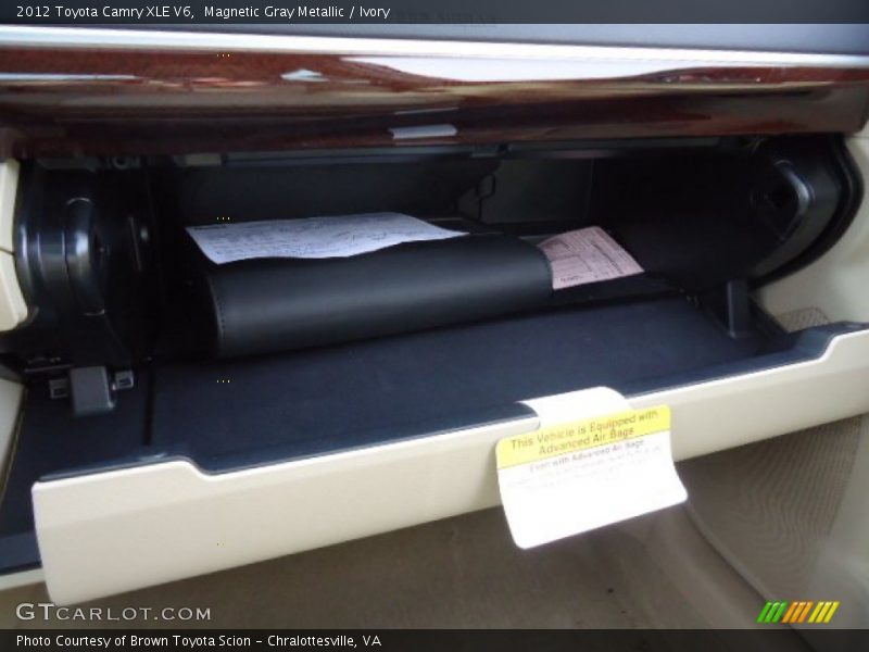 Magnetic Gray Metallic / Ivory 2012 Toyota Camry XLE V6