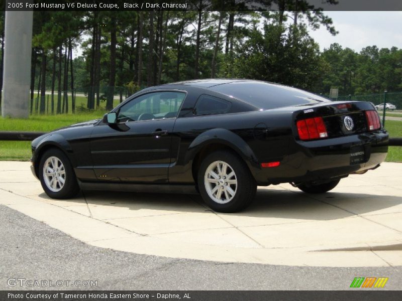 Black / Dark Charcoal 2005 Ford Mustang V6 Deluxe Coupe