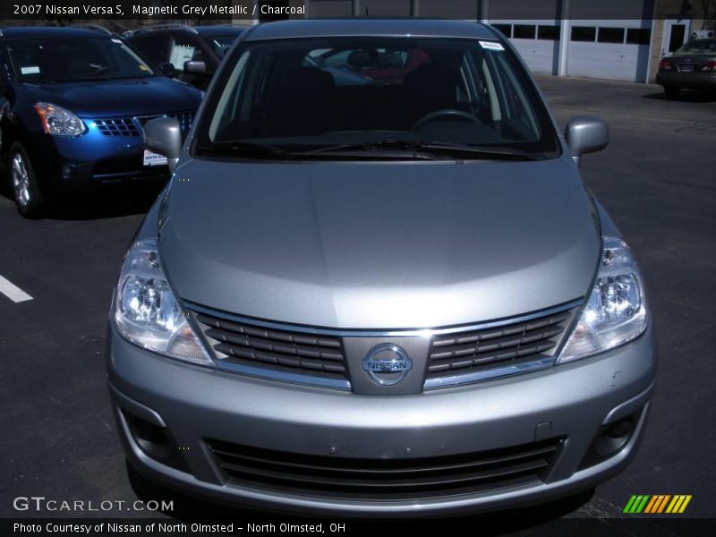 Magnetic Grey Metallic / Charcoal 2007 Nissan Versa S