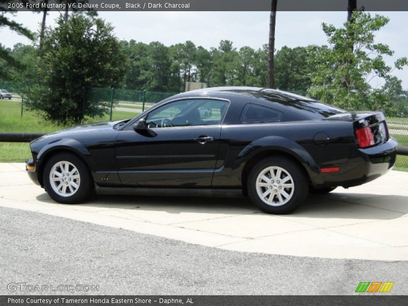 Black / Dark Charcoal 2005 Ford Mustang V6 Deluxe Coupe