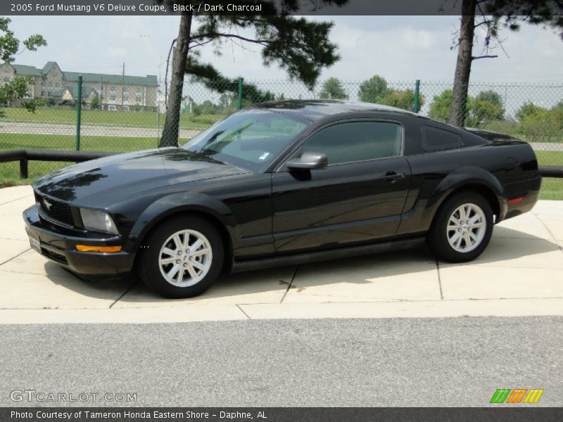 Black / Dark Charcoal 2005 Ford Mustang V6 Deluxe Coupe