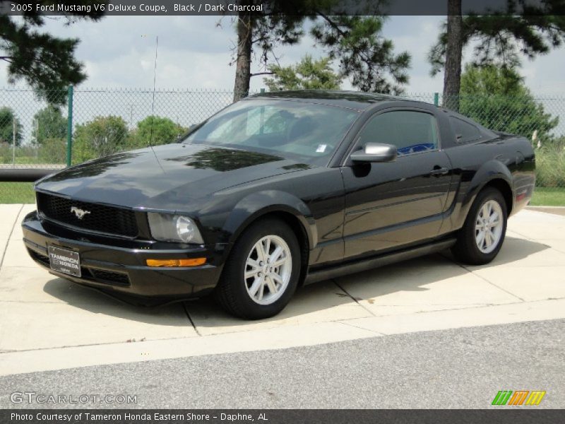 Black / Dark Charcoal 2005 Ford Mustang V6 Deluxe Coupe