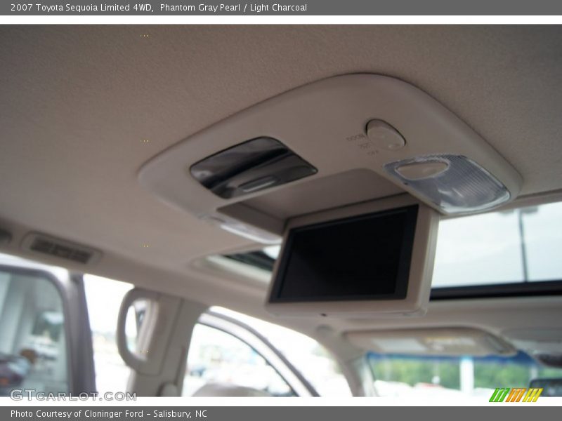 Phantom Gray Pearl / Light Charcoal 2007 Toyota Sequoia Limited 4WD