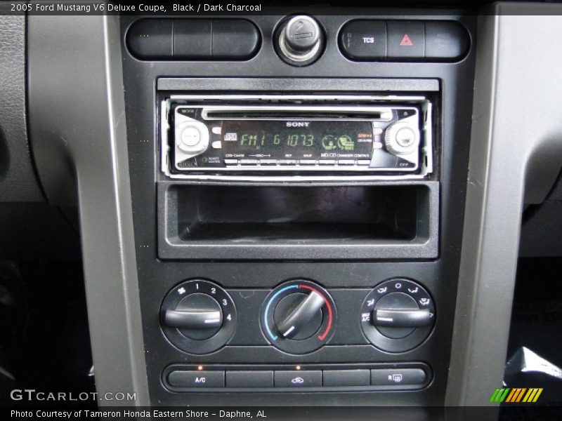 Black / Dark Charcoal 2005 Ford Mustang V6 Deluxe Coupe