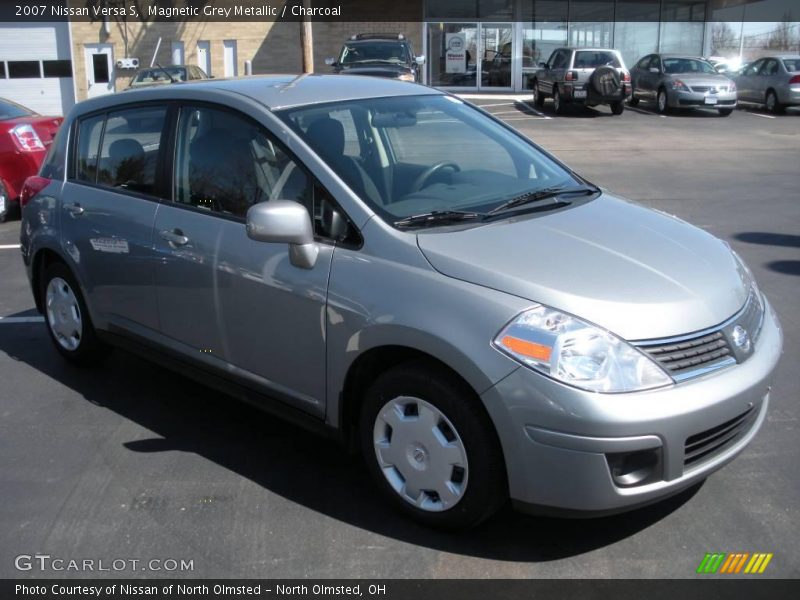 Magnetic Grey Metallic / Charcoal 2007 Nissan Versa S