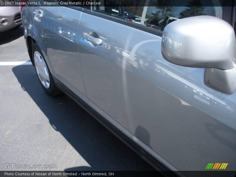 Magnetic Grey Metallic / Charcoal 2007 Nissan Versa S