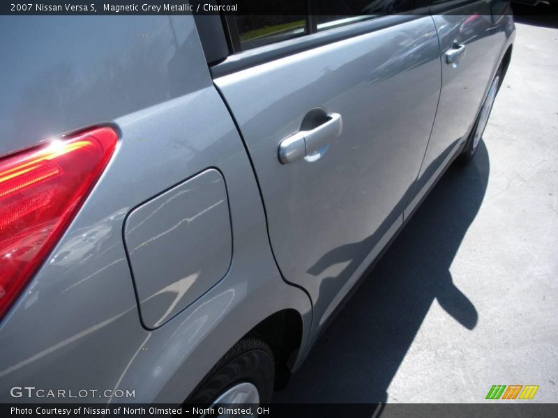 Magnetic Grey Metallic / Charcoal 2007 Nissan Versa S