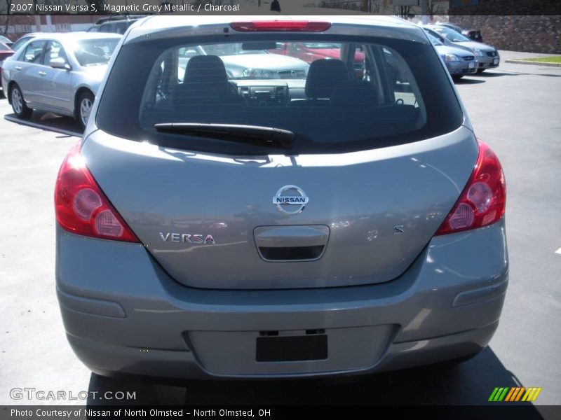 Magnetic Grey Metallic / Charcoal 2007 Nissan Versa S