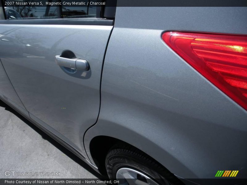 Magnetic Grey Metallic / Charcoal 2007 Nissan Versa S