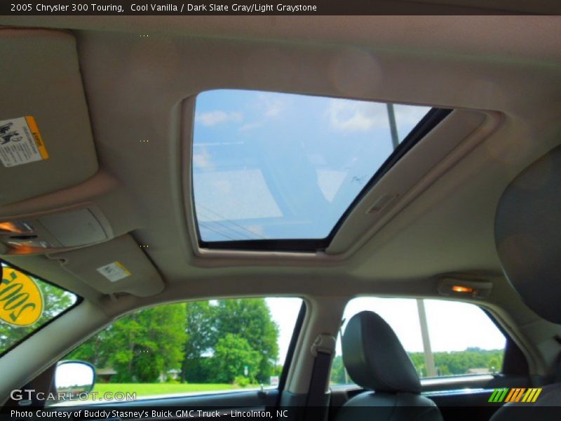 Cool Vanilla / Dark Slate Gray/Light Graystone 2005 Chrysler 300 Touring