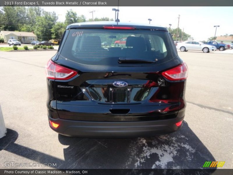 Tuxedo Black Metallic / Charcoal Black 2013 Ford Escape S