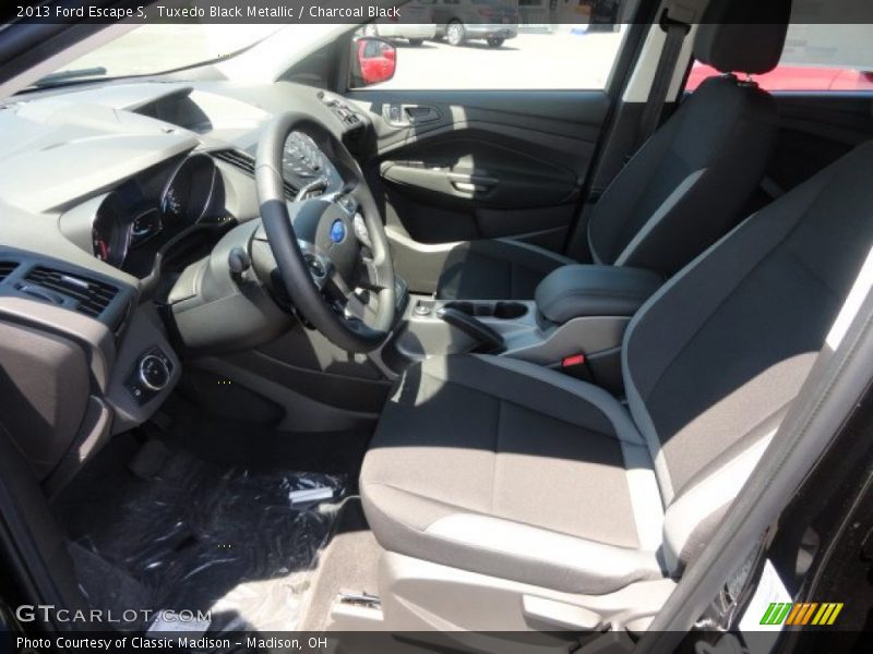 Tuxedo Black Metallic / Charcoal Black 2013 Ford Escape S