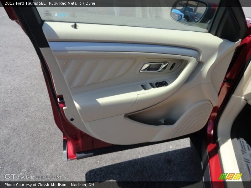 Ruby Red Metallic / Dune 2013 Ford Taurus SEL