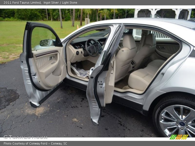 Ingot Silver / Light Stone 2011 Ford Taurus Limited