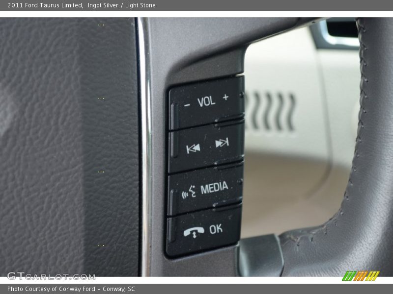 Ingot Silver / Light Stone 2011 Ford Taurus Limited
