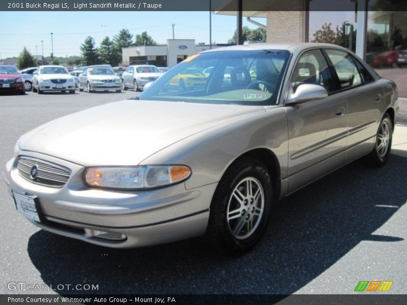 Light Sandrift Metallic / Taupe 2001 Buick Regal LS