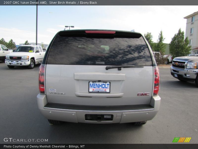 Silver Birch Metallic / Ebony Black 2007 GMC Yukon Denali AWD