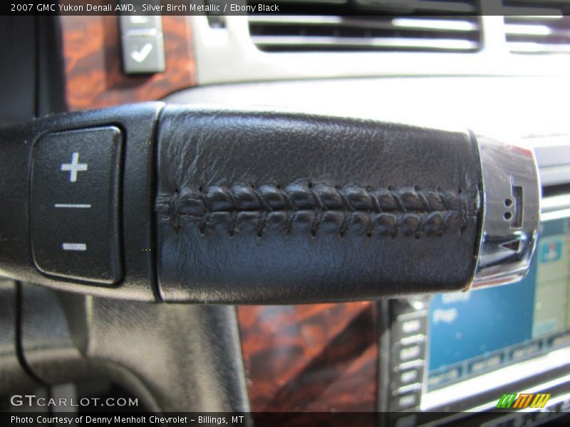 Silver Birch Metallic / Ebony Black 2007 GMC Yukon Denali AWD