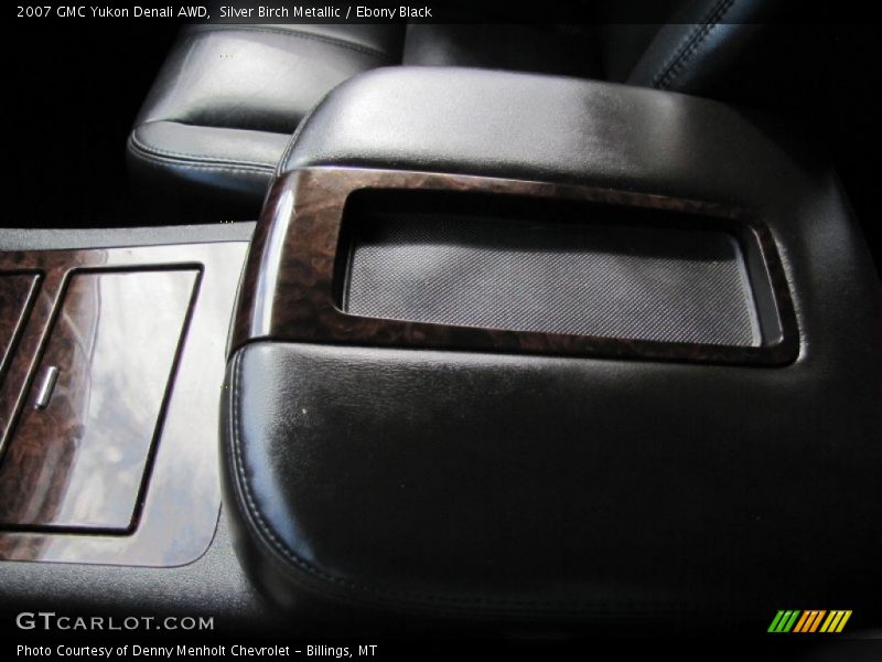 Silver Birch Metallic / Ebony Black 2007 GMC Yukon Denali AWD