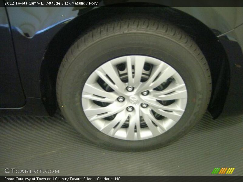 Attitude Black Metallic / Ivory 2012 Toyota Camry L