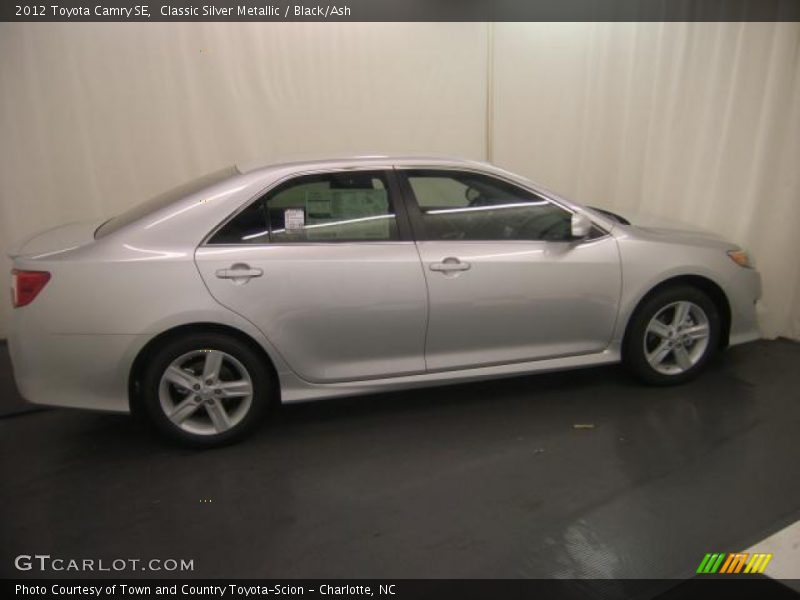 Classic Silver Metallic / Black/Ash 2012 Toyota Camry SE