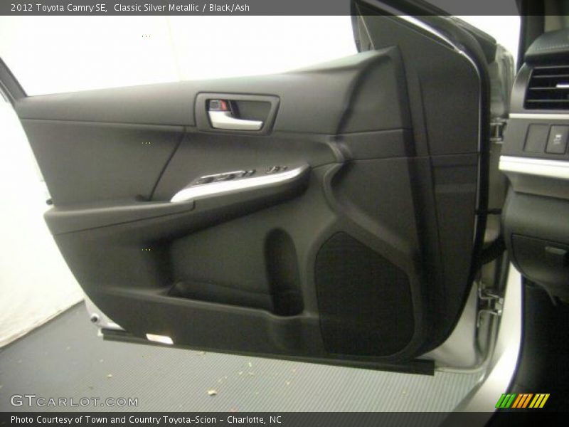 Classic Silver Metallic / Black/Ash 2012 Toyota Camry SE